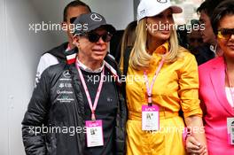 (L to R): Tommy Hilfiger (USA) with Dee Hilfiger (USA). 26.05.2019. Formula 1 World Championship, Rd 6, Monaco Grand Prix, Monte Carlo, Monaco, Race Day.