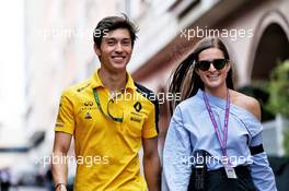 Jack Aitken (GBR) / (KOR) Renault F1 Team Test Driver with his girlfriend Alex Thomspon (AUS). 26.05.2019. Formula 1 World Championship, Rd 6, Monaco Grand Prix, Monte Carlo, Monaco, Race Day.