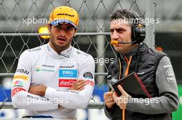 Carlos Sainz Jr (ESP) McLaren with Andrea Stella (ITA) McLaren Performance Director. 25.10.2019. Formula 1 World Championship, Rd 18, Mexican Grand Prix, Mexico City, Mexico, Practice Day.