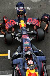 Max Verstappen (NLD) Red Bull Racing RB15 in the pits. 25.10.2019. Formula 1 World Championship, Rd 18, Mexican Grand Prix, Mexico City, Mexico, Practice Day.