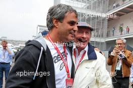 (L to R): Juan Pablo Montoya (COL) with Jackie Stewart (GBR). 25.10.2019. Formula 1 World Championship, Rd 18, Mexican Grand Prix, Mexico City, Mexico, Practice Day.