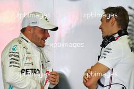 (L to R): Valtteri Bottas (FIN) Mercedes AMG F1 with Antti Vierula (FIN) Personal Trainer. 25.10.2019. Formula 1 World Championship, Rd 18, Mexican Grand Prix, Mexico City, Mexico, Practice Day.