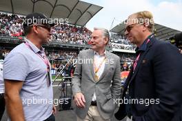 Sean Bratches (USA) Formula 1 Managing Director, Commercial Operations on the grid. 27.10.2019. Formula 1 World Championship, Rd 18, Mexican Grand Prix, Mexico City, Mexico, Race Day.