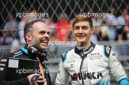 George Russell (GBR) Williams Racing on the grid with James Urwin (GBR) Williams Racing Race Engineer. 27.10.2019. Formula 1 World Championship, Rd 18, Mexican Grand Prix, Mexico City, Mexico, Race Day.