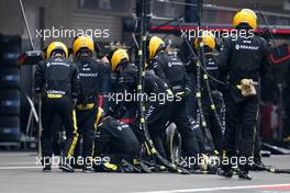 Renault F1 Team mechanics during pitstop 27.10.2019. Formula 1 World Championship, Rd 18, Mexican Grand Prix, Mexico City, Mexico, Race Day.
