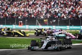 Lewis Hamilton (GBR) Mercedes AMG F1 W10 runs wide at the start of the race. 27.10.2019. Formula 1 World Championship, Rd 18, Mexican Grand Prix, Mexico City, Mexico, Race Day.