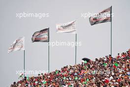 Fans in the grandstand.                                27.10.2019. Formula 1 World Championship, Rd 18, Mexican Grand Prix, Mexico City, Mexico, Race Day.