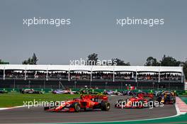Charles Leclerc (MON) Ferrari SF90 leads at the start of the race. 27.10.2019. Formula 1 World Championship, Rd 18, Mexican Grand Prix, Mexico City, Mexico, Race Day.