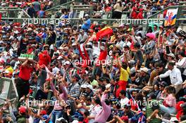 Circuit atmosphere - fans in the grandstand. 26.10.2019. Formula 1 World Championship, Rd 18, Mexican Grand Prix, Mexico City, Mexico, Qualifying Day.