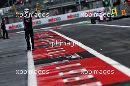 Sergio Perez (MEX) Racing Point F1 Team RP19 - Racing Point F1 Team mechanic in the pits. 26.10.2019. Formula 1 World Championship, Rd 18, Mexican Grand Prix, Mexico City, Mexico, Qualifying Day.