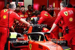 Ferrari SF90 of Sebastian Vettel (GER) Ferrari SF90 worked on by mechanics in the third practice session. 26.10.2019. Formula 1 World Championship, Rd 18, Mexican Grand Prix, Mexico City, Mexico, Qualifying Day.