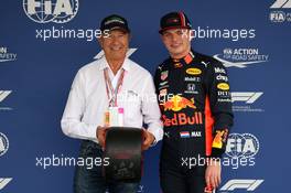Jo Ramirez (MEX) and Max Verstappen (NLD) Red Bull Racing RB15  26.10.2019. Formula 1 World Championship, Rd 18, Mexican Grand Prix, Mexico City, Mexico, Qualifying Day.