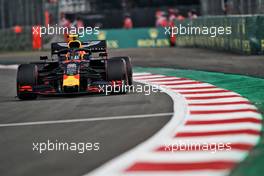 Alexander Albon (THA) Red Bull Racing RB15.                                26.10.2019. Formula 1 World Championship, Rd 18, Mexican Grand Prix, Mexico City, Mexico, Qualifying Day.