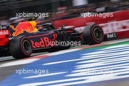 Alexander Albon (THA), Red Bull Racing  26.10.2019. Formula 1 World Championship, Rd 18, Mexican Grand Prix, Mexico City, Mexico, Qualifying Day.