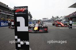 Pole Position for Max Verstappen (NLD) Red Bull Racing RB15, 2nd for Charles Leclerc (MON) Ferrari SF90 and 3rd for Sebastian Vettel (GER) Ferrari SF90. 26.10.2019. Formula 1 World Championship, Rd 18, Mexican Grand Prix, Mexico City, Mexico, Qualifying Day.