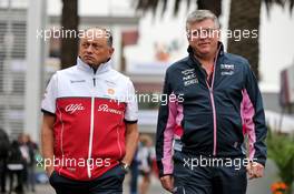 (L to R): Frederic Vasseur (FRA) Alfa Romeo Racing Team Principal with Otmar Szafnauer (USA) Racing Point F1 Team Principal and CEO. 26.10.2019. Formula 1 World Championship, Rd 18, Mexican Grand Prix, Mexico City, Mexico, Qualifying Day.