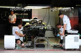 Mercedes AMG F1 W10 prepared by mechanics in the pit garage. 24.10.2019. Formula 1 World Championship, Rd 18, Mexican Grand Prix, Mexico City, Mexico, Preparation Day.