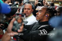 Lewis Hamilton (GBR) Mercedes AMG F1 signs autographs for the fans.                                24.10.2019. Formula 1 World Championship, Rd 18, Mexican Grand Prix, Mexico City, Mexico, Preparation Day.