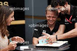 Kevin Magnussen (DEN) Haas F1 Team celebrates his 100th F1 appearance.                                24.10.2019. Formula 1 World Championship, Rd 18, Mexican Grand Prix, Mexico City, Mexico, Preparation Day.
