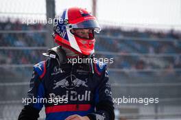 Daniil Kvyat (RUS) Scuderia Toro Rosso stopped in the first practice session. 27.09.2019. Formula 1 World Championship, Rd 16, Russian Grand Prix, Sochi Autodrom, Sochi, Russia, Practice Day.
