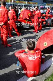 Charles Leclerc (MON) Ferrari SF90 on the grid. 29.09.2019. Formula 1 World Championship, Rd 16, Russian Grand Prix, Sochi Autodrom, Sochi, Russia, Race Day.