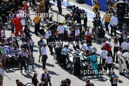 Lewis Hamilton (GBR) Mercedes AMG F1 W10 on the grid. 29.09.2019. Formula 1 World Championship, Rd 16, Russian Grand Prix, Sochi Autodrom, Sochi, Russia, Race Day.