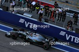 Race winner Lewis Hamilton (GBR) Mercedes AMG F1 W10 celebrates at the end of the race. 29.09.2019. Formula 1 World Championship, Rd 16, Russian Grand Prix, Sochi Autodrom, Sochi, Russia, Race Day.