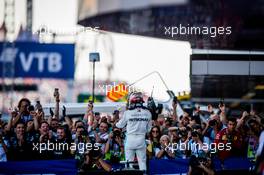 Lewis Hamilton (GBR) Mercedes AMG F1 W10. 29.09.2019. Formula 1 World Championship, Rd 16, Russian Grand Prix, Sochi Autodrom, Sochi, Russia, Race Day.