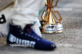 Valtteri Bottas (FIN) Mercedes AMG F1 - trophy. 29.09.2019. Formula 1 World Championship, Rd 16, Russian Grand Prix, Sochi Autodrom, Sochi, Russia, Race Day.