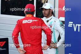 Charles Leclerc (MON) Ferrari SF90 and Lewis Hamilton (GBR) Mercedes AMG F1 W10. 29.09.2019. Formula 1 World Championship, Rd 16, Russian Grand Prix, Sochi Autodrom, Sochi, Russia, Race Day.