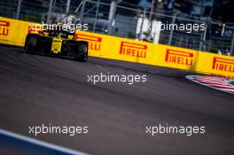 Nico Hulkenberg (GER) Renault F1 Team RS19. 29.09.2019. Formula 1 World Championship, Rd 16, Russian Grand Prix, Sochi Autodrom, Sochi, Russia, Race Day.