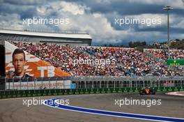 Carlos Sainz Jr (ESP) McLaren MCL34. 29.09.2019. Formula 1 World Championship, Rd 16, Russian Grand Prix, Sochi Autodrom, Sochi, Russia, Race Day.