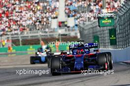 Daniil Kvyat (RUS) Scuderia Toro Rosso STR14. 29.09.2019. Formula 1 World Championship, Rd 16, Russian Grand Prix, Sochi Autodrom, Sochi, Russia, Race Day.