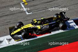 Nico Hulkenberg (GER) Renault F1 Team RS19. 29.09.2019. Formula 1 World Championship, Rd 16, Russian Grand Prix, Sochi Autodrom, Sochi, Russia, Race Day.