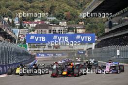 Max Verstappen (NLD) Red Bull Racing RB15 at the start of the race. 29.09.2019. Formula 1 World Championship, Rd 16, Russian Grand Prix, Sochi Autodrom, Sochi, Russia, Race Day.