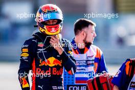 Alexander Albon (THA) Red Bull Racing crashes in Q1. 28.09.2019. Formula 1 World Championship, Rd 16, Russian Grand Prix, Sochi Autodrom, Sochi, Russia, Qualifying Day.