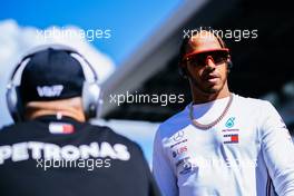 Lewis Hamilton (GBR) Mercedes AMG F1 on the drivers parade. 29.09.2019. Formula 1 World Championship, Rd 16, Russian Grand Prix, Sochi Autodrom, Sochi, Russia, Race Day.