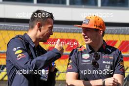 (L to R): Alexander Albon (THA) Red Bull Racing with Max Verstappen (NLD) Red Bull Racing on the drivers parade. 29.09.2019. Formula 1 World Championship, Rd 16, Russian Grand Prix, Sochi Autodrom, Sochi, Russia, Race Day.