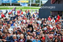 Fans at the Fanzone. 26.09.2019. Formula 1 World Championship, Rd 16, Russian Grand Prix, Sochi Autodrom, Sochi, Russia, Preparation Day.