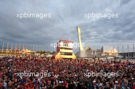 Fans at the Fanzone. 26.09.2019. Formula 1 World Championship, Rd 16, Russian Grand Prix, Sochi Autodrom, Sochi, Russia, Preparation Day.