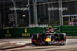 Alexander Albon (THA) Red Bull Racing RB15. 20.09.2019. Formula 1 World Championship, Rd 15, Singapore Grand Prix, Marina Bay Street Circuit, Singapore, Practice Day.