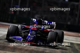 Daniil Kvyat (RUS) Scuderia Toro Rosso STR14. 20.09.2019. Formula 1 World Championship, Rd 15, Singapore Grand Prix, Marina Bay Street Circuit, Singapore, Practice Day.
