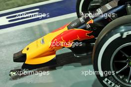 Alexander Albon (THA) Red Bull Racing RB15 - broken front wing. 20.09.2019. Formula 1 World Championship, Rd 15, Singapore Grand Prix, Marina Bay Street Circuit, Singapore, Practice Day.