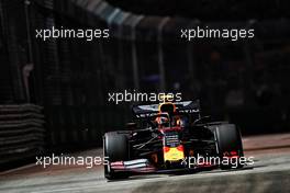 Alexander Albon (THA) Red Bull Racing RB15. 20.09.2019. Formula 1 World Championship, Rd 15, Singapore Grand Prix, Marina Bay Street Circuit, Singapore, Practice Day.