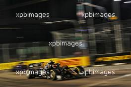 Kevin Magnussen (DEN) Haas VF-19. 22.09.2019. Formula 1 World Championship, Rd 15, Singapore Grand Prix, Marina Bay Street Circuit, Singapore, Race Day.