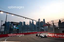 Antonio Giovinazzi (ITA) Alfa Romeo Racing C38. 21.09.2019. Formula 1 World Championship, Rd 15, Singapore Grand Prix, Marina Bay Street Circuit, Singapore, Qualifying Day.