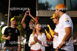 (L to R): Nico Hulkenberg (GER) Renault F1 Team; Daniel Ricciardo (AUS) Renault F1 Team; Carlos Sainz Jr (ESP) McLaren; Lando Norris (GBR) McLaren. 21.09.2019. Formula 1 World Championship, Rd 15, Singapore Grand Prix, Marina Bay Street Circuit, Singapore, Qualifying Day.