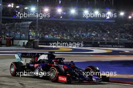 Daniil Kvyat (RUS) Scuderia Toro Rosso STR14. 21.09.2019. Formula 1 World Championship, Rd 15, Singapore Grand Prix, Marina Bay Street Circuit, Singapore, Qualifying Day.