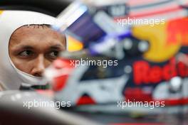 Alexander Albon (THA), Red Bull Racing  21.09.2019. Formula 1 World Championship, Rd 15, Singapore Grand Prix, Marina Bay Street Circuit, Singapore, Qualifying Day.