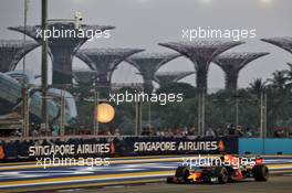 Max Verstappen (NLD) Red Bull Racing RB15. 21.09.2019. Formula 1 World Championship, Rd 15, Singapore Grand Prix, Marina Bay Street Circuit, Singapore, Qualifying Day.